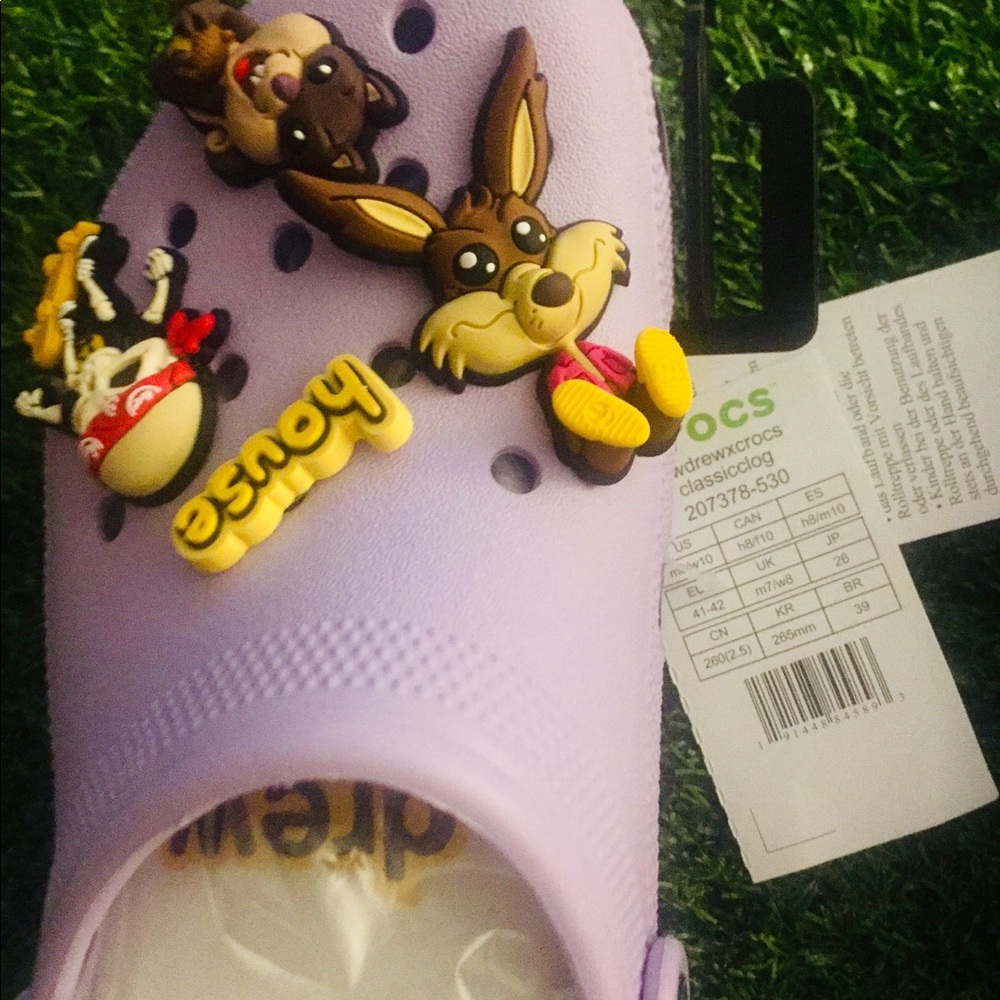Brand New Justin Beiber Crocs W size 10